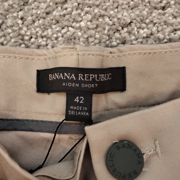 NWT Sz 42 BR Men's 9" Aiden Core Temp Khaki Shorts - Picture 4 of 11